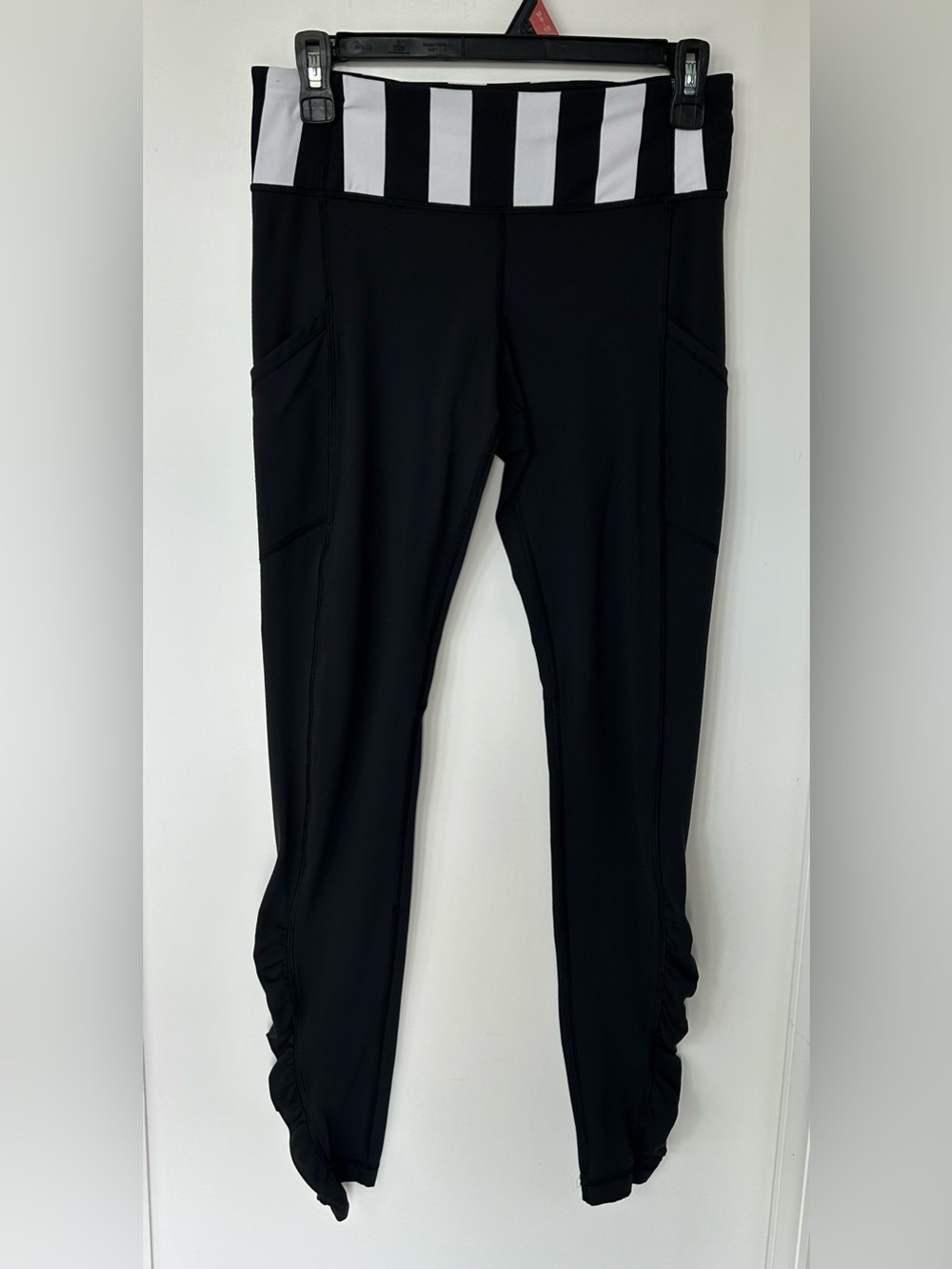 Lululemon Speed Tight Leggings Black Striped Waistband Ruched Ankle Size 6
